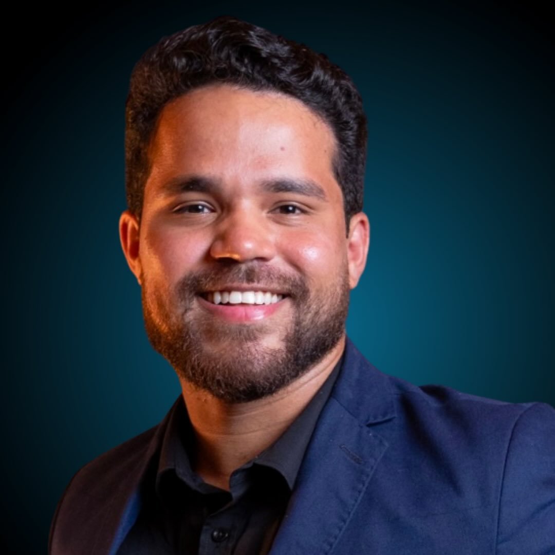 Dr. Iago Boaz